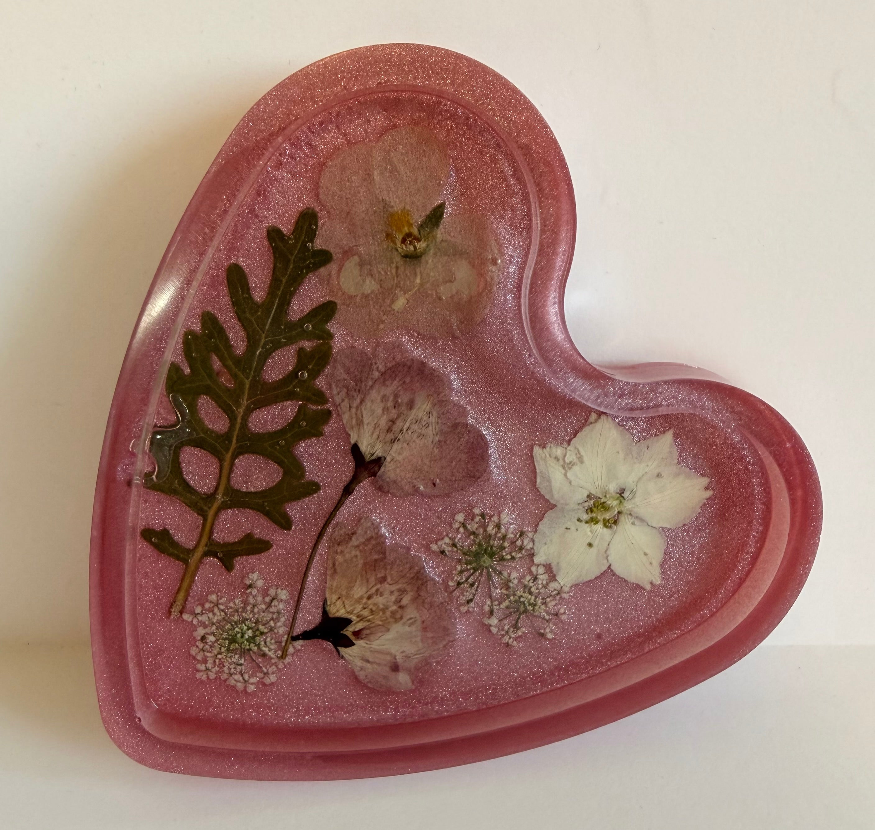 Resin hear trinket dish