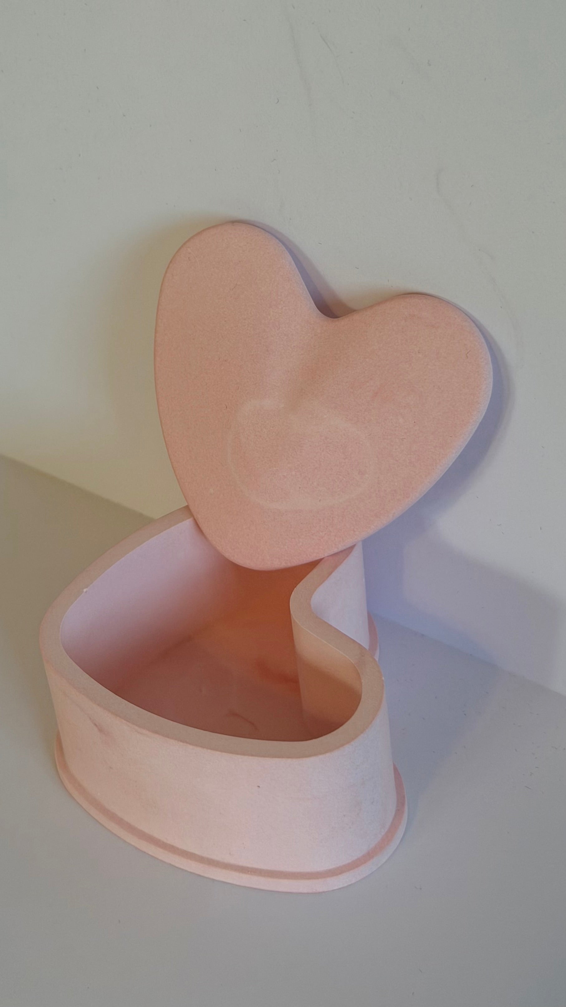 Resin plaster trinket box
